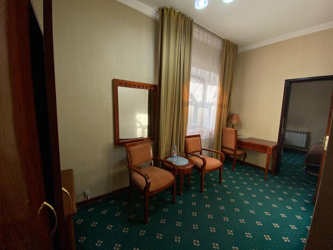 Deluxe Spa-Hotel Ustʼ-Kamenogorsk Εξωτερικό φωτογραφία